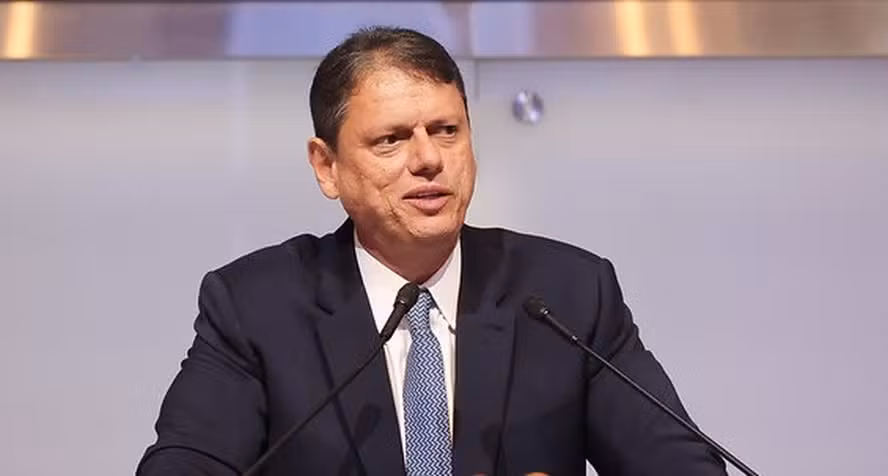 Tarcísio pode vencer sem ajuda dos municípios, admitem prefeitos: ‘Bolsonarismo elege’