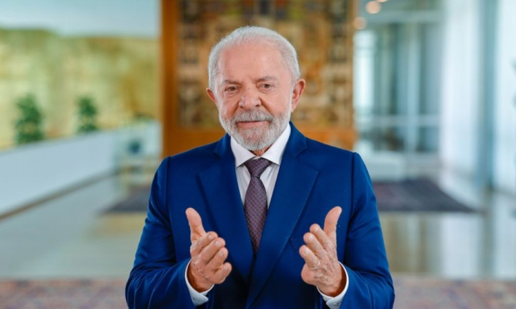 Lula envia ao Congresso PL que estabelece fim da escala 6×1