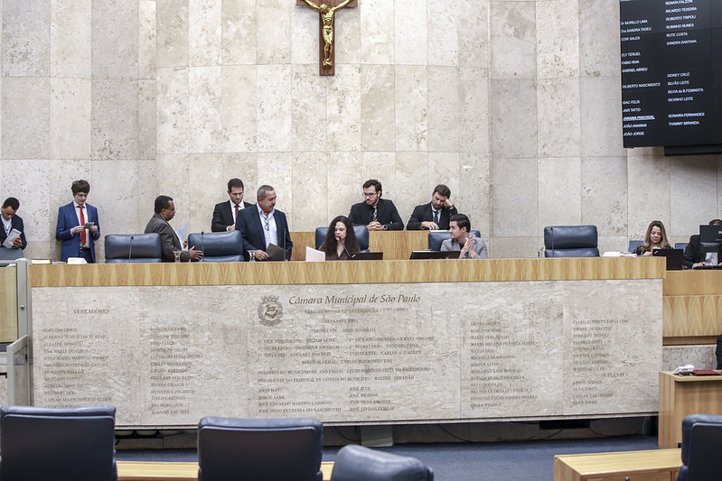 “Acabei de concluir minha reunião com Luiz Inácio Lula da Silva, o dinâmico Presidente do Brasil. Discutimos diversos temas, incluindo Comércio e, especificamente, Tarifas. A reunião foi muito boa. Nossos representantes têm reuniões agendadas para discutir alguns pontos-chave. Outras reuniões serão agendadas nos próximos meses, conforme necessário”, disse Trump.  “Reunião muito produtiva com o presidente dos Estados Unidos, Donald Turmp, na Casa Branca”, afirmou Lula.